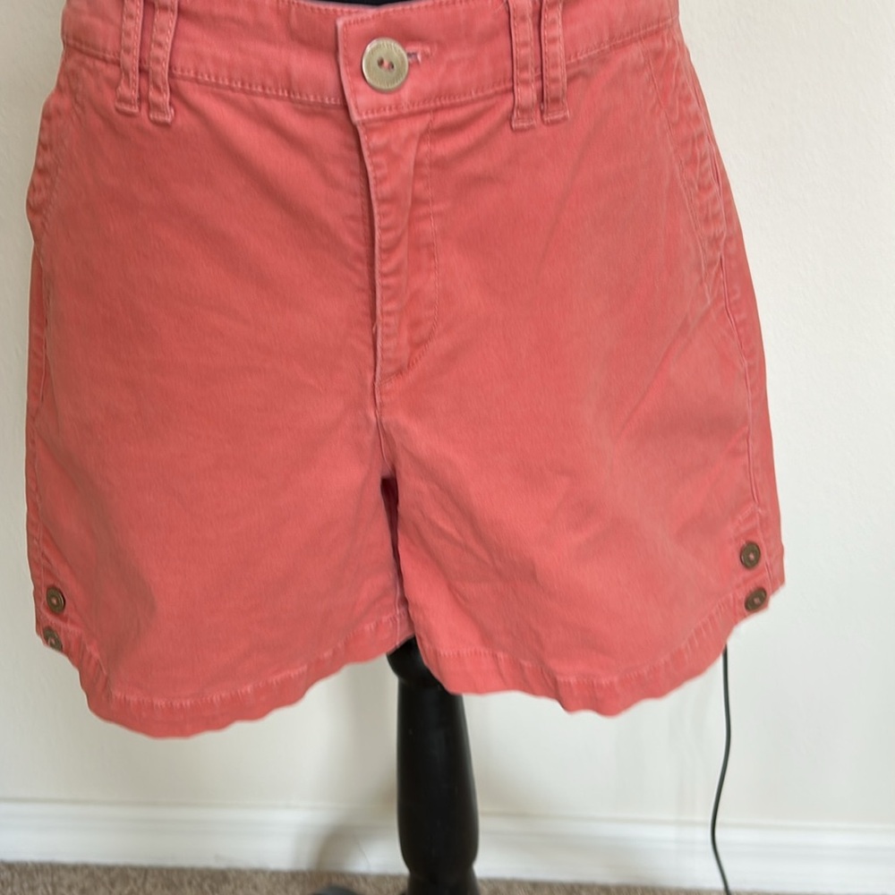 GLORIA VANDERBILT Women's Coral Bermuda Shorts LIKE NEW !